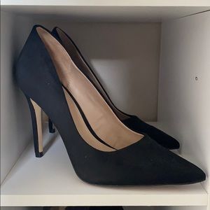 Suede black heels